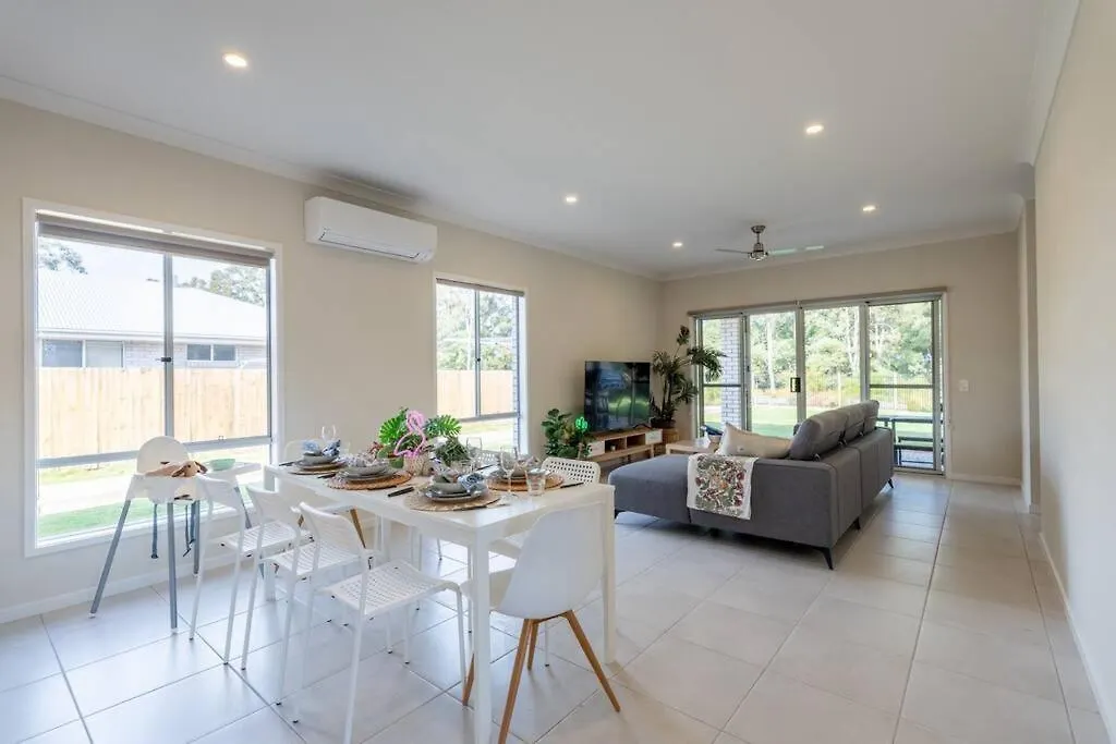 Hidden Woodland Paradise - 2024 New Built 4 Bedroom Home Loganlea Australia