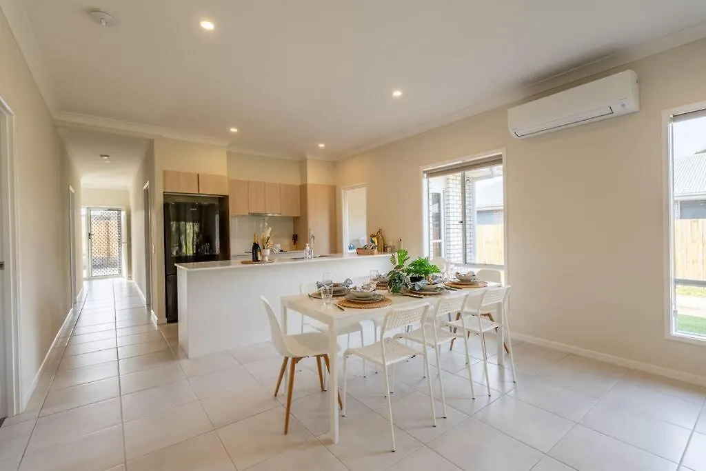 Hidden Woodland Paradise - 2024 New Built 4 Bedroom Home Loganlea 0*,